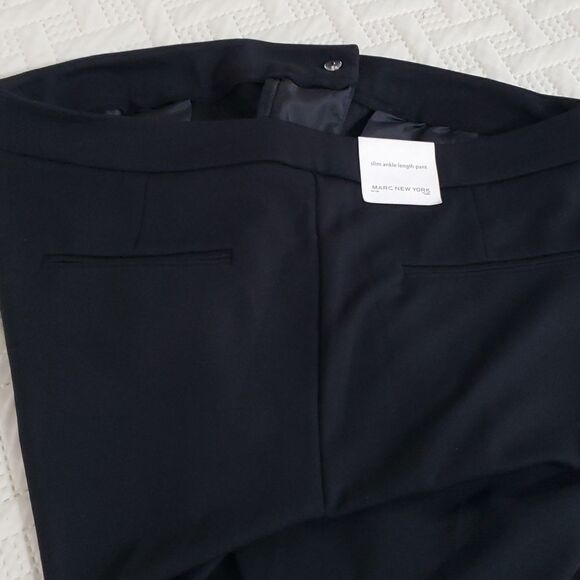 Marc New York by Andrew Marc. NWT.  Slim Ankle Lenght Pants. Size 12. - Picture 8 of 12